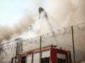 Φωτιά στον Ασπρόπυργο: Συνελήφθησαν ο ιδιοκτήτης της επιχείρησης και ο εκμεταλλευτής του βυτιοφόρου που εξερράγη
