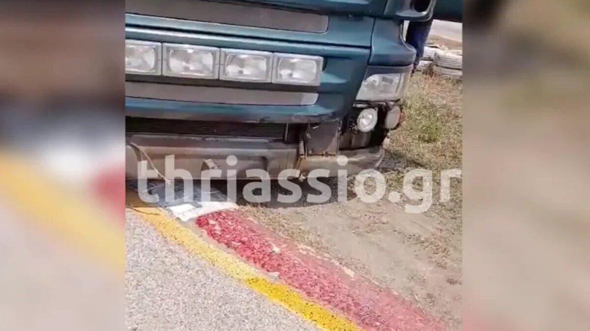 Ασπρόπυργος: Φορτηγό έχασε τον έλεγχο και μπήκε σε πίστα καρτ 1 Ασπρόπυργος: Φορτηγό έχασε τον έλεγχο και μπήκε σε πίστα καρτ