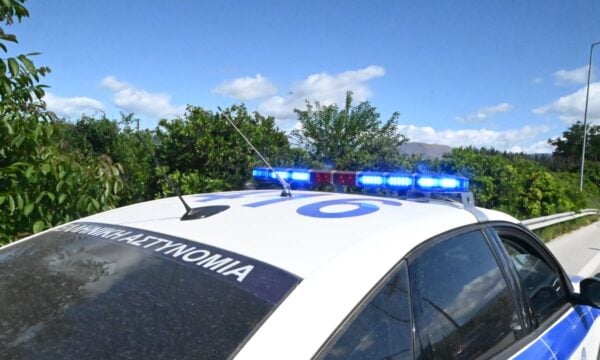 Ηράκλειο: Χειροπέδες σε σεκιουριτά μετά από καταγγελία 18χρονης για βιασμό στα Μάλια
