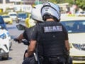 Θεσσαλονίκη: Επεισοδιακή καταδίωξη, αυτοκίνητο πήρε φωτιά μετά από επικίνδυνους ελιγμούς και ο οδηγός αρνούνταν να βγει