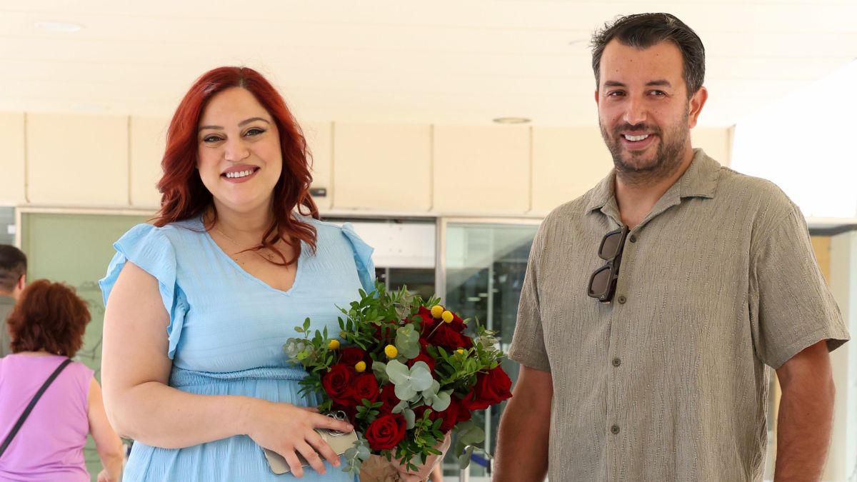 Μπάγια Αντωνοπούλου: Έλαβε εξιτήριο από το μαιευτήριο – Οι πρώτες φωτογραφίες με τον Νίκο Κώτση και το νεογέννητο μωρό τους