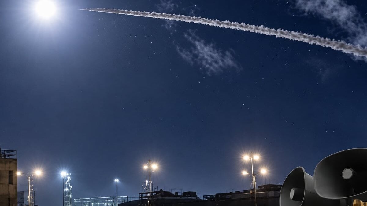 Κουβέιτ: Η αεράμυνα αναχαίτισε ιρανικούς πυραύλους και drones, ήχησαν σειρήνες συναγερμού 1 Κουβέιτ: Η αεράμυνα αναχαίτισε ιρανικούς πυραύλους και drones, ήχησαν σειρήνες συναγερμού
