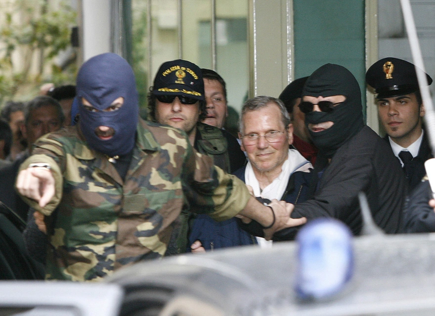 Μπερνάρντο Προβεντσάνο: Η ματωμένη διαδρομή του τελευταίου νονού της Μαφίας και το «φάντασμα του Κορλεόνε» 3 Μπερνάρντο Προβεντσάνο: Η ματωμένη διαδρομή του τελευταίου νονού της Μαφίας και το «φάντασμα του Κορλεόνε»