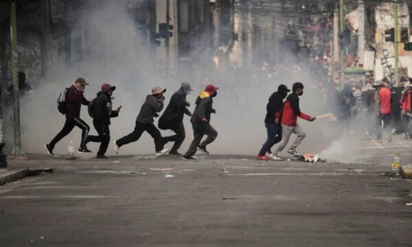Βολιβία: Ένταλμα σύλληψης κατά του Έβο Μοράλες για υποκίνηση διαδηλώσεων