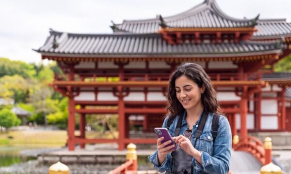COSMOTE TELEKOM: Roaming με χαμηλότερες χρεώσεις και περισσότερα data