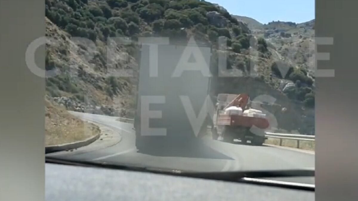 Ηράκλειο: Νταλίκα κάνει παράνομη προσπέραση πάνω σε στροφή – Δείτε βίντεο