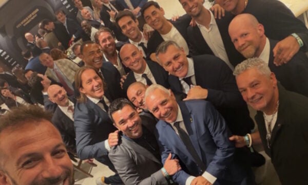 Αλεσάντρο Ντελ Πιέρο: selfie με θρύλους του παγκοσμίου ποδοσφαίρου στον ημιτελικό Γαλλία – Ισπανία