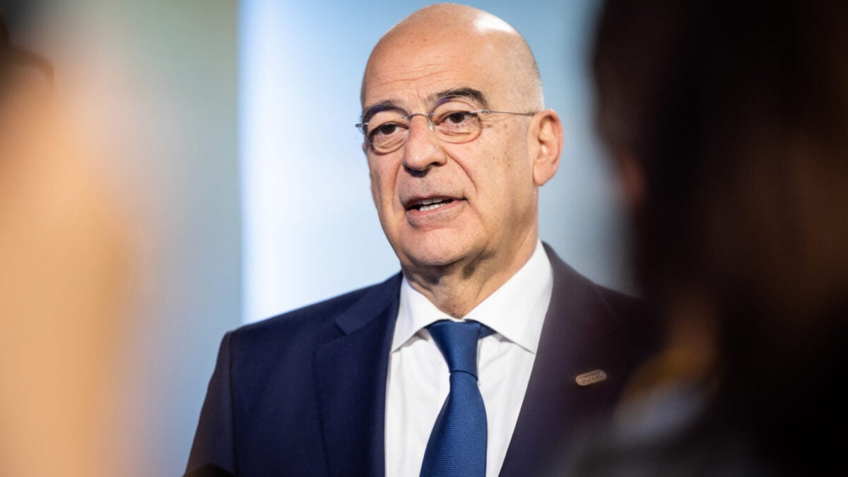 Δένδιας: Θλίψη για τους δύο πυροσβέστες που έχασαν τη ζωή τους εν ώρα καθήκοντος 1 Δένδιας: Θλίψη για τους δύο πυροσβέστες που έχασαν τη ζωή τους εν ώρα καθήκοντος