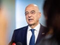 Δένδιας: Θλίψη για τους δύο πυροσβέστες που έχασαν τη ζωή τους εν ώρα καθήκοντος
