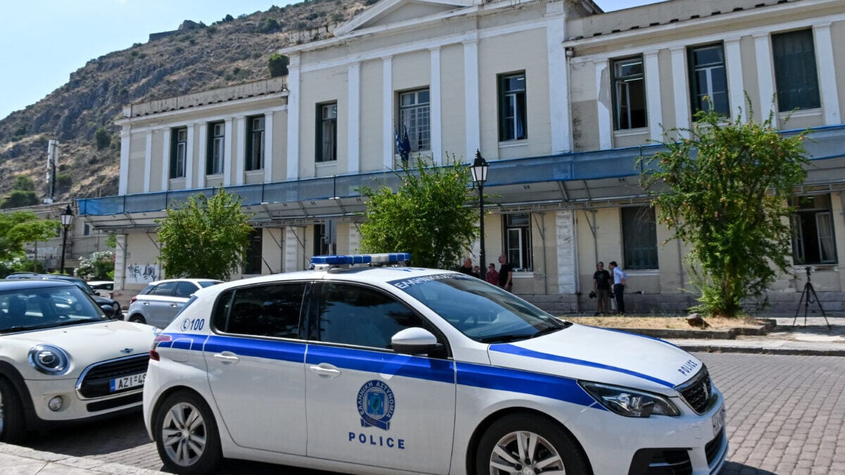 Άργος: Οι δύο αστυνομικοί πήραν νέα προθεσμία να απολογηθούν αύριο για τον τραυματισμό του 20χρονου 1 Άργος: Οι δύο αστυνομικοί πήραν νέα προθεσμία να απολογηθούν αύριο για τον τραυματισμό του 20χρονου