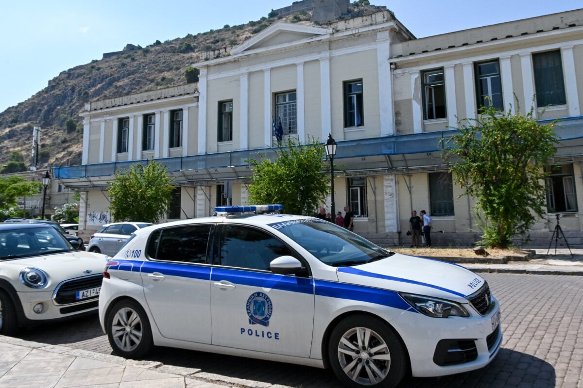 Άργος: Οι δύο αστυνομικοί πήραν νέα προθεσμία να απολογηθούν αύριο για τον τραυματισμό του 20χρονου