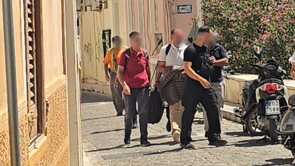 Φωτιά στην Πάρο: Ελεύθερος ο δήμαρχος, ο αντιδήμαρχος και οι άλλοι δύο συλληφθέντες