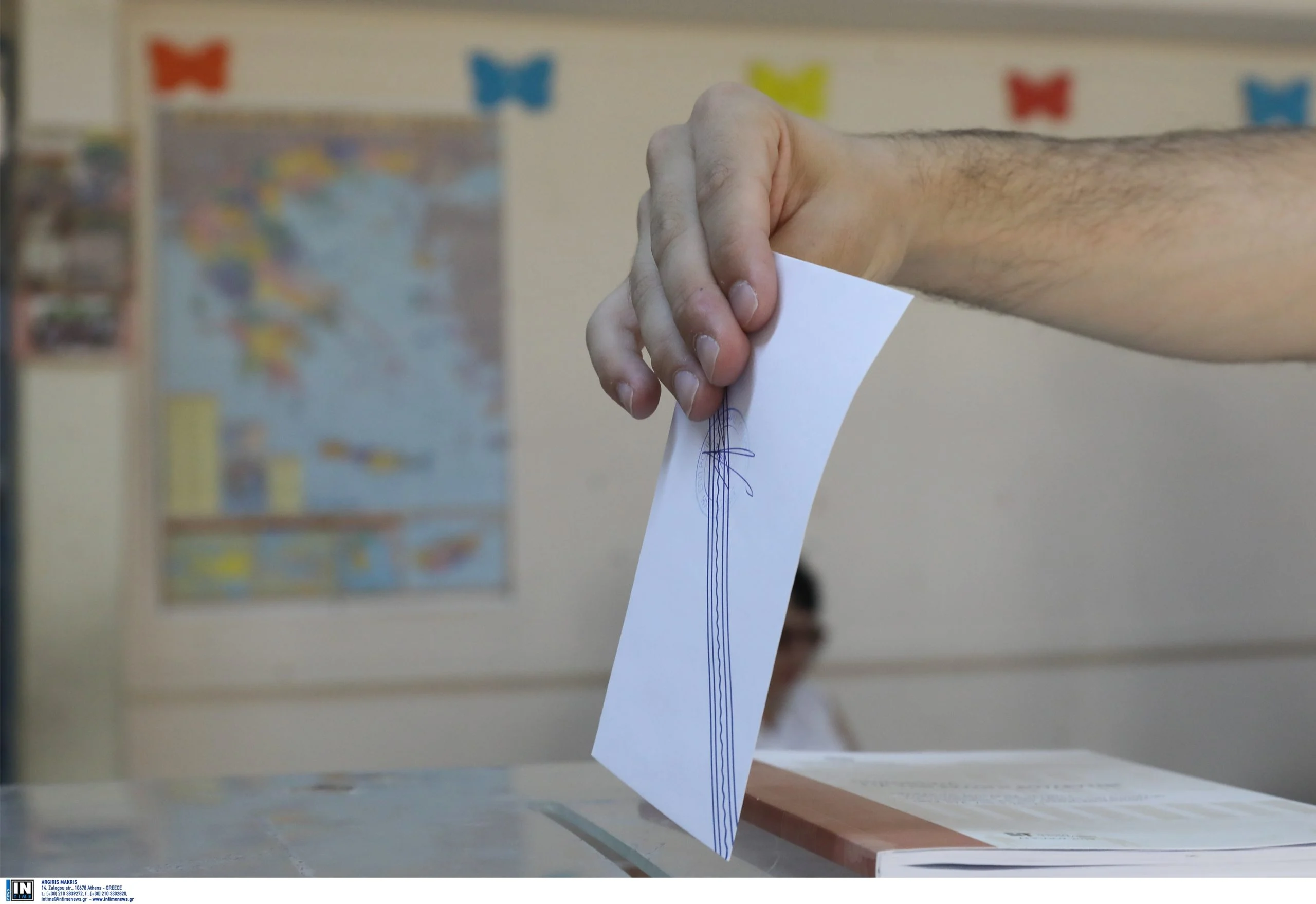 Δημοσκόπηση Interview: ΝΔ στο 26,8% – 11 μονάδες διαφορά από την ΕΛΑΣ