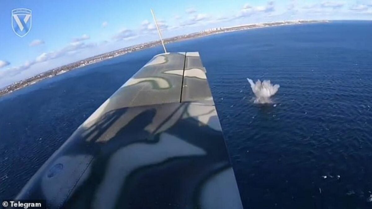Βίντεο με Ουκρανό σκοπευτή να καταρρίπτει ρωσικά drones μέσα από ανοιχτό πιλοτήριο 2 Βίντεο με Ουκρανό σκοπευτή να καταρρίπτει ρωσικά drones μέσα από ανοιχτό πιλοτήριο