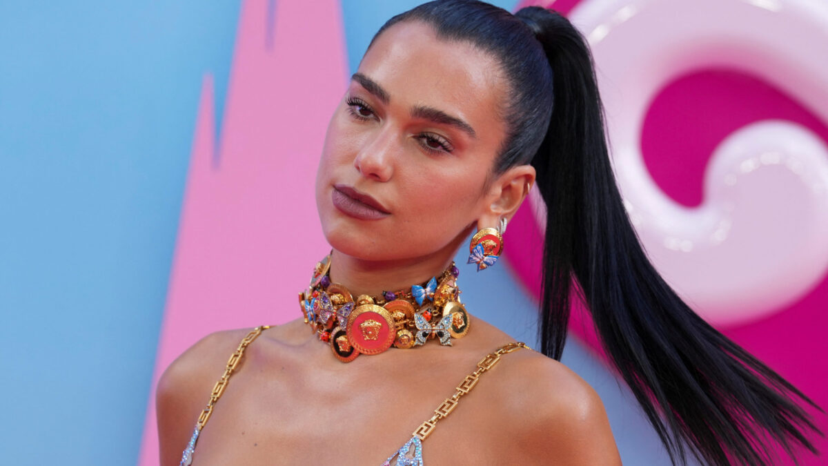 Αλβανία: Dua Lipa «ενέπνευσε» την «Επανάσταση των Φλαμίνγκο» κατά της επένδυσης του Κούσνερ και της Ιβάνκα 3 Αλβανία: Dua Lipa «ενέπνευσε» την «Επανάσταση των Φλαμίνγκο» κατά της επένδυσης του Κούσνερ και της Ιβάνκα