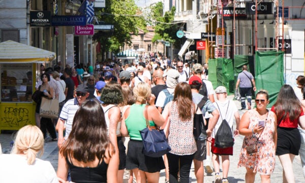 Θερινές εκπτώσεις: Πρεμιέρα τη Δευτέρα 13 Ιουλίου – Πόσο θα διαρκέσουν και τι ισχύει για τις τιμές