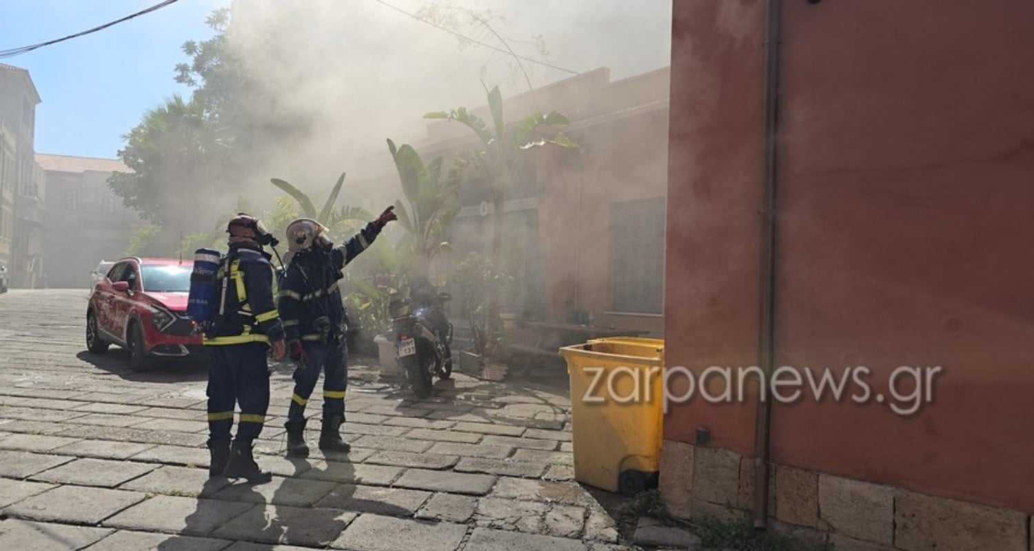 Χανιά: Δείτε εικόνες και βίντεο από τη μεγάλη φωτιά σε εστιατόριο στο Ενετικό Λιμάνι 7 Χανιά: Δείτε εικόνες και βίντεο από τη μεγάλη φωτιά σε εστιατόριο στο Ενετικό Λιμάνι