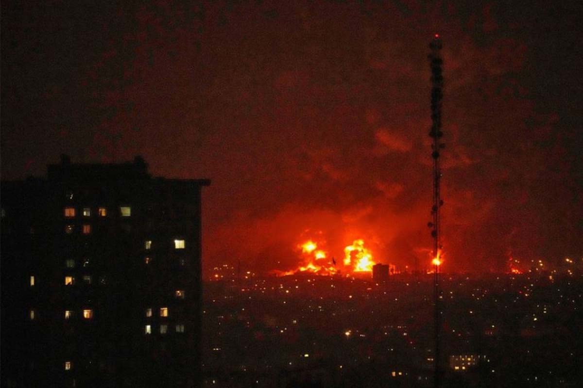 Ισχυρή έκρηξη στο λιμάνι του Μπαντάρ Αμπάς, στο Ιράν