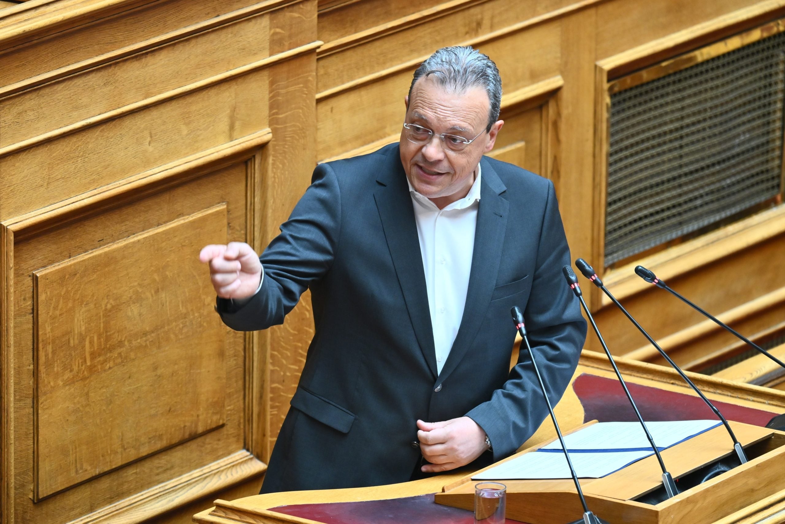 Σωκράτης Φάμελλος ανεξαρτητοποιείται από την Κ.Ο. του ΣΥΡΙΖΑ