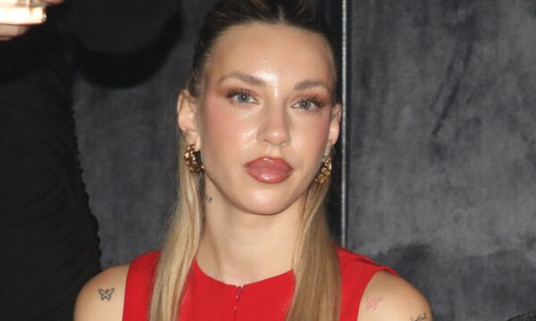 Γαρυφαλλιά Καληφώνη: Οι φωτογραφίες που δεν άφησαν τίποτα στη φαντασία στο Instagram