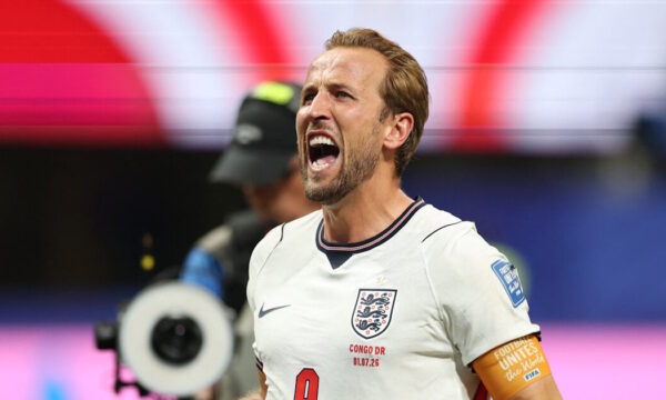 Μουντιάλ: Η Αγγλία νίκησε με ανατροπή σε αγώνα νοκ-άουτ μετά από 60 χρόνια και ο Κέιν ξεπέρασε τον Πελέ