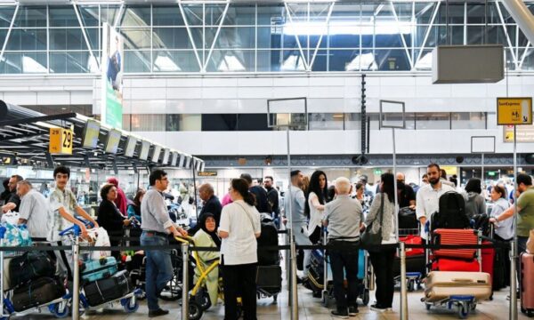 Βιομετρικοί έλεγχοι της ΕΕ: Χάος στις πτήσεις στην Ευρώπη, φορείς ζητούν από την Κομισιόν την αναστολή τους