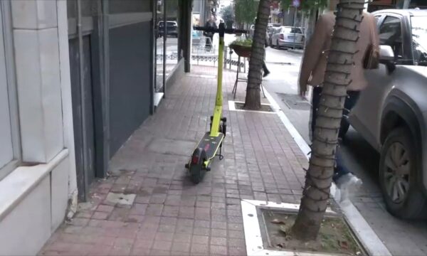 Τέλος στη χρήση ηλεκτρικών πατινιών σε ανηλίκους κάτω των 17 ετών