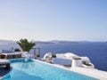 Οι ξενοδόχοι της Σαντορίνης κατηγορούν την Trivago για παραπλάνηση