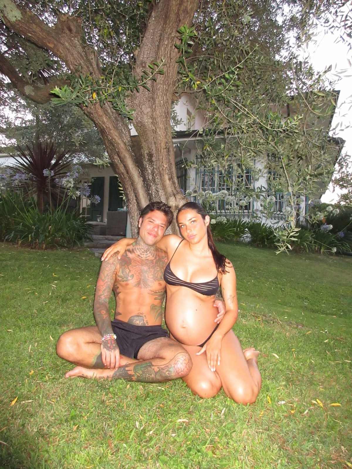 Baby boom στην showbiz: Γνωστός τραγουδιστής έγινε μπαμπάς για 3η φορά – Πρώτες φωτογραφίες από το μαιευτήριο 20 Fedez