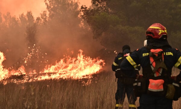Αττική: 4 συλλήψεις για χρήση τροχού και ηλεκτροσυγκόλληση εν μέσω πολύ υψηλού κινδύνου πυρκαγιάς