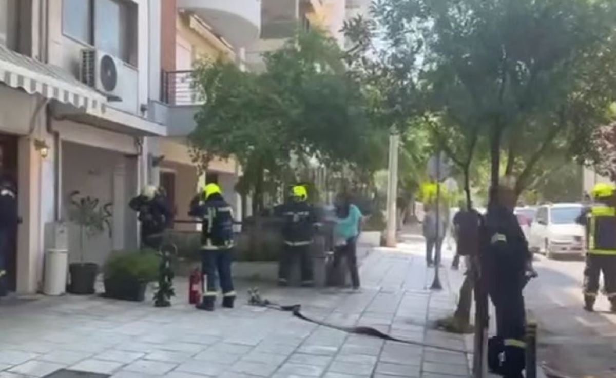Θεσσαλονίκη: Γυναίκα με εγκαύματα στο νοσοκομείο μετά από φωτιά σε διαμέρισμα στην Καλαμαριά