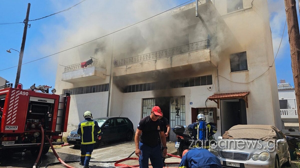Φωτιά στα Χανιά: Κάηκε σπίτι πρώτου ορόφου, οι φλόγες επεκτάθηκαν σε αποθήκη χαρτικών 6 Φωτιά στα Χανιά: Κάηκε σπίτι πρώτου ορόφου, οι φλόγες επεκτάθηκαν σε αποθήκη χαρτικών