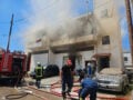 Φωτιά στα Χανιά: Κάηκε σπίτι πρώτου ορόφου, οι φλόγες επεκτάθηκαν σε αποθήκη χαρτικών
