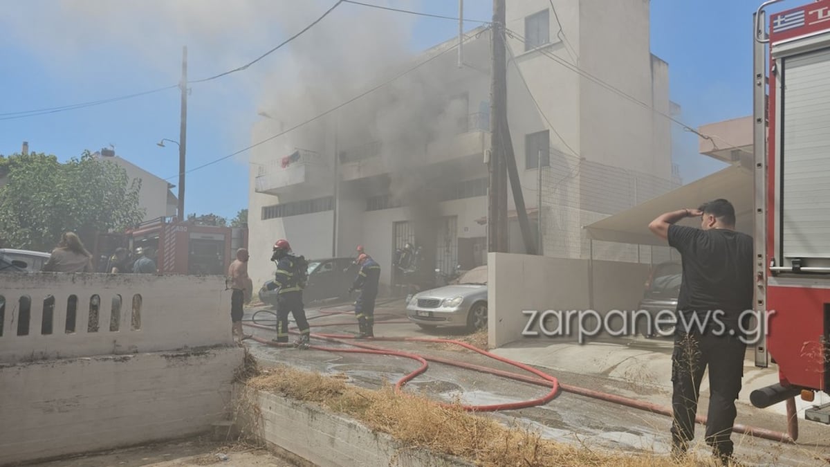 Φωτιά στα Χανιά: Κάηκε σπίτι πρώτου ορόφου, οι φλόγες επεκτάθηκαν σε αποθήκη χαρτικών 13 Χανιά