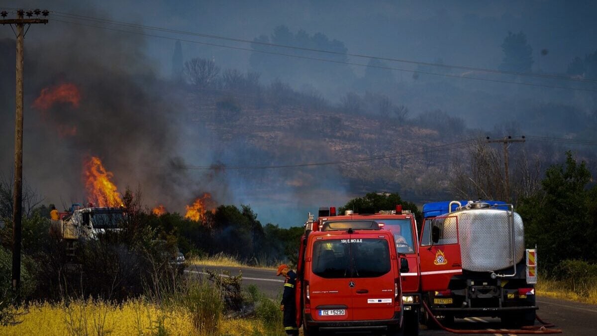 Πυρκαγιές το Σάββατο: 60 μέτωπα, 16 ταυτόχρονες εστίες σε Κεντρική Μακεδονία – Καμπανάκι για ακαθάριστα οικόπεδα 1 Πυρκαγιές το Σάββατο: 60 μέτωπα, 16 ταυτόχρονες εστίες σε Κεντρική Μακεδονία – Καμπανάκι για ακαθάριστα οικόπεδα