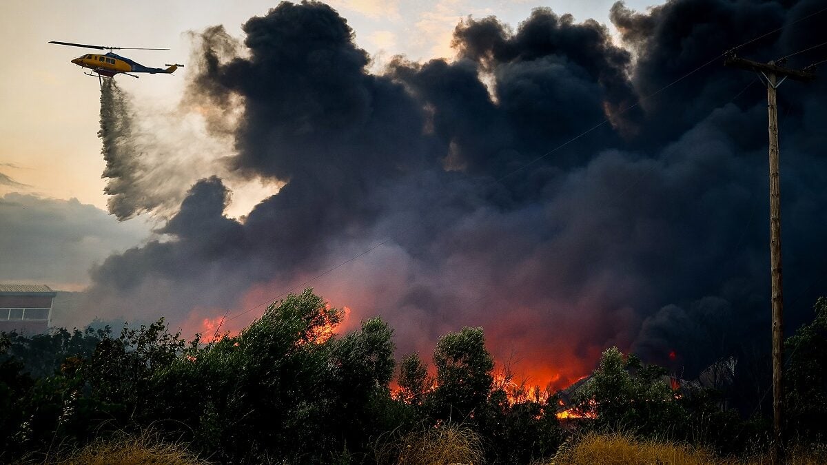 Συναγερμός για φωτιές στην Τετάρτη σε Πολιτική Προστασία και Πυροσβεστική: «Καταβάτες άνεμοι όπως στο Μάτι» 1 Συναγερμός για φωτιές στην Τετάρτη σε Πολιτική Προστασία και Πυροσβεστική: «Καταβάτες άνεμοι όπως στο Μάτι»