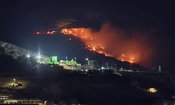Φωτιά σε χωματερή στην Κάλυμνο: Σε επιφυλακή οι Αρχές