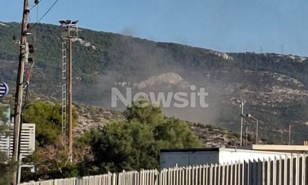 Φωτιά στον Σκαραμαγκά: πυρκαγιά στην περιοχή