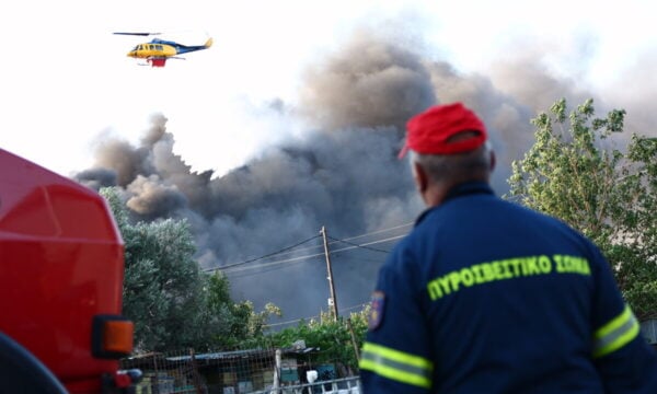 Καιρός: Άνεμοι έως 7 μποφόρ σήμερα και «πορτοκαλί συναγερμός» για φωτιά σε 9 περιοχές – Μέχρι 34 βαθμούς η θερμοκρασία