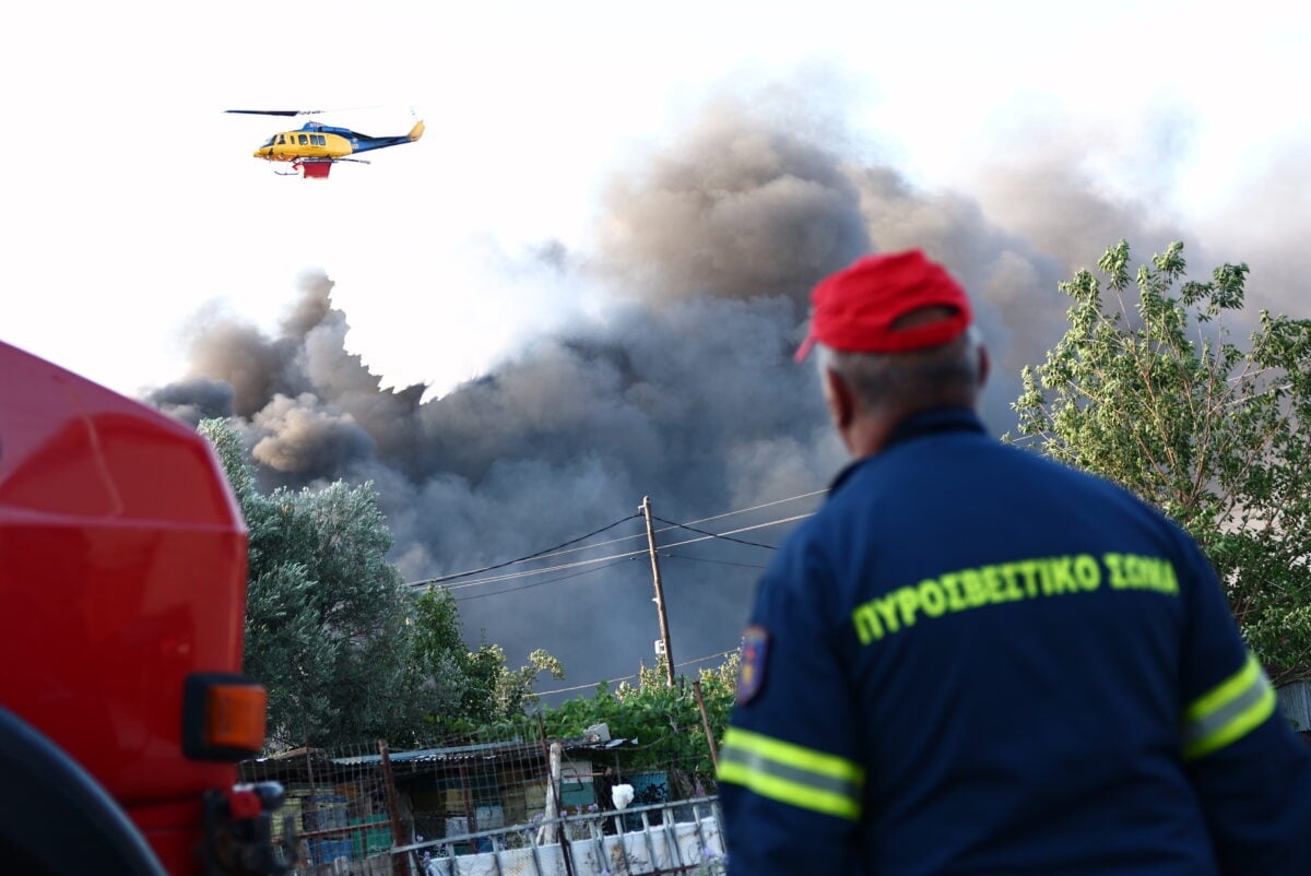Καιρός: Άνεμοι έως 7 μποφόρ σήμερα και «πορτοκαλί συναγερμός» για φωτιά σε 9 περιοχές – Μέχρι 34 βαθμούς η θερμοκρασία
