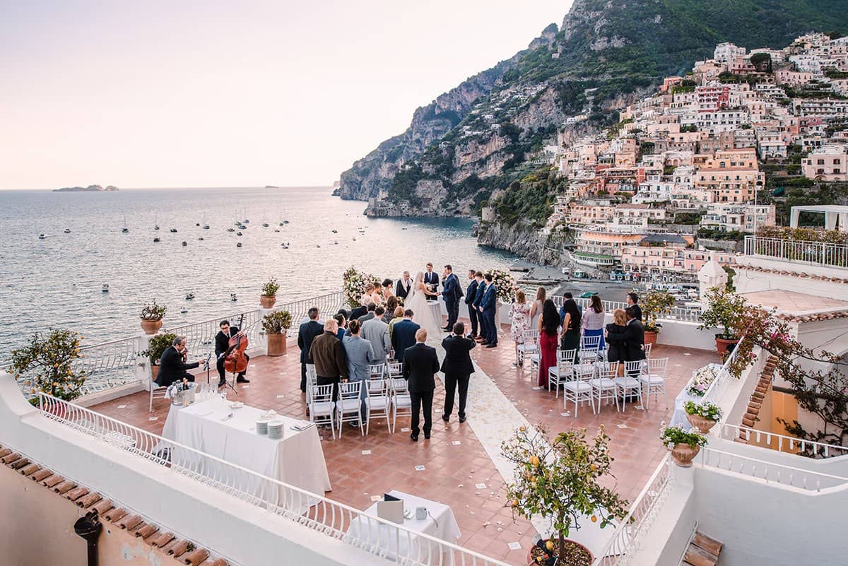 Η Σαντορίνη στους νέους προορισμούς της Jet2Weddings το 2027 7 Η Σαντορίνη στους νέους προορισμούς της Jet2Weddings το 2027