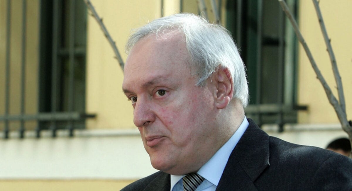 Σταύρος Γεωργίου: Στο μικροσκόπιο βίντεο που εμφανίζεται για τελευταία φορά ζωντανός ο ποινικολόγος – Ερευνάται άτομο που περπατάει δίπλα του