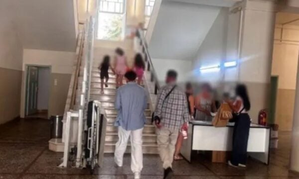 Ηράκλειο: Στη φυλακή ο 27χρονος μποξέρ που ταξίδεψε από τη Γερμανία και ξυλοκόπησε την πρώην του – «Ήθελε να της κάνει έκπληξη» είπε ο δικηγόρος του