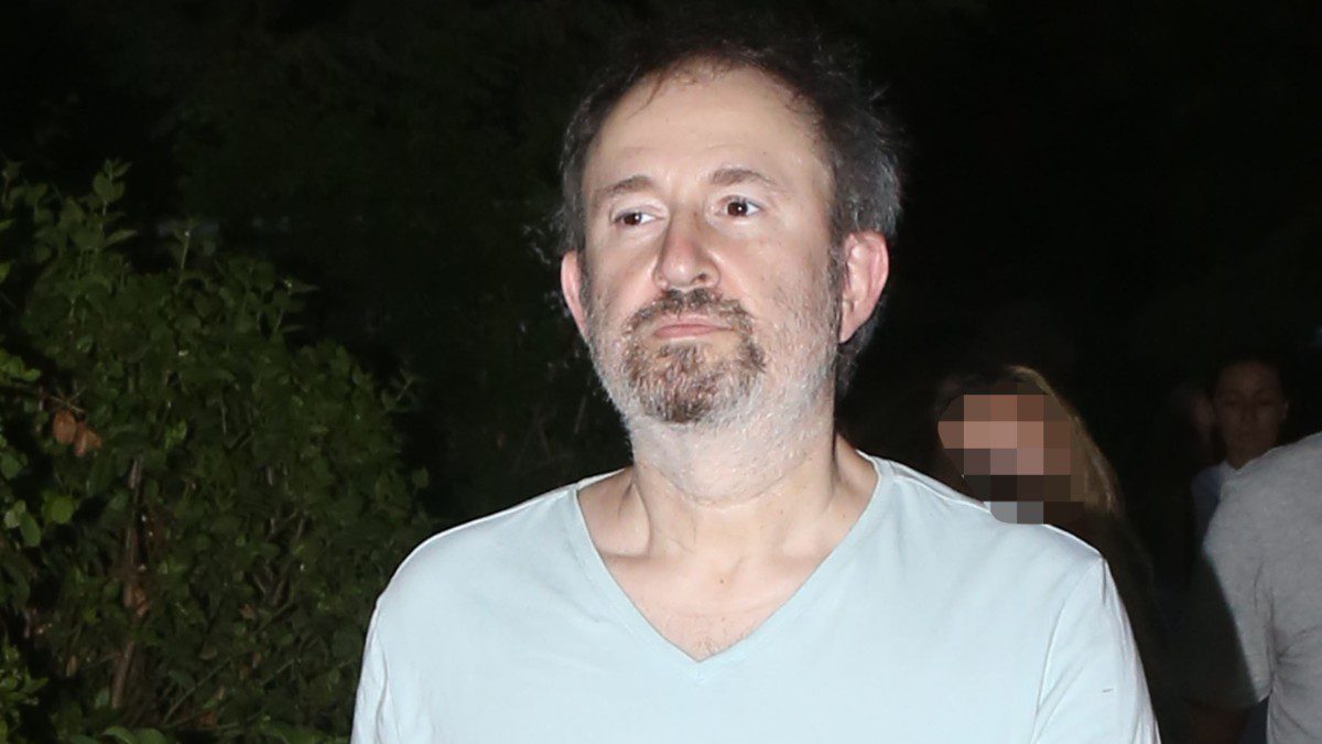 Μνημόσυνο Αλίκης Βουγιουκλάκη: Ράκος ο αδερφός της, Αντώνης – Οι επώνυμοι που έδωσαν το «παρών» και η ηχηρή απουσία 33 Γιάννης Παπαμιχαήλ