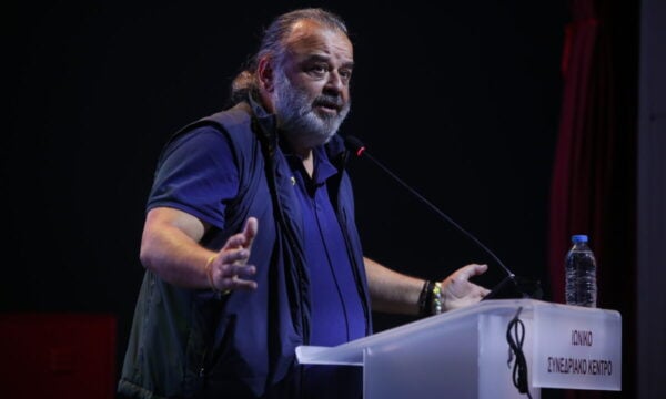 Στη Μύκονο ο Μάριος Ηλιόπουλος: Το τρόπαιο της ΑΕΚ, είναι τρόπαιο τιμής και αξιοπρέπειας