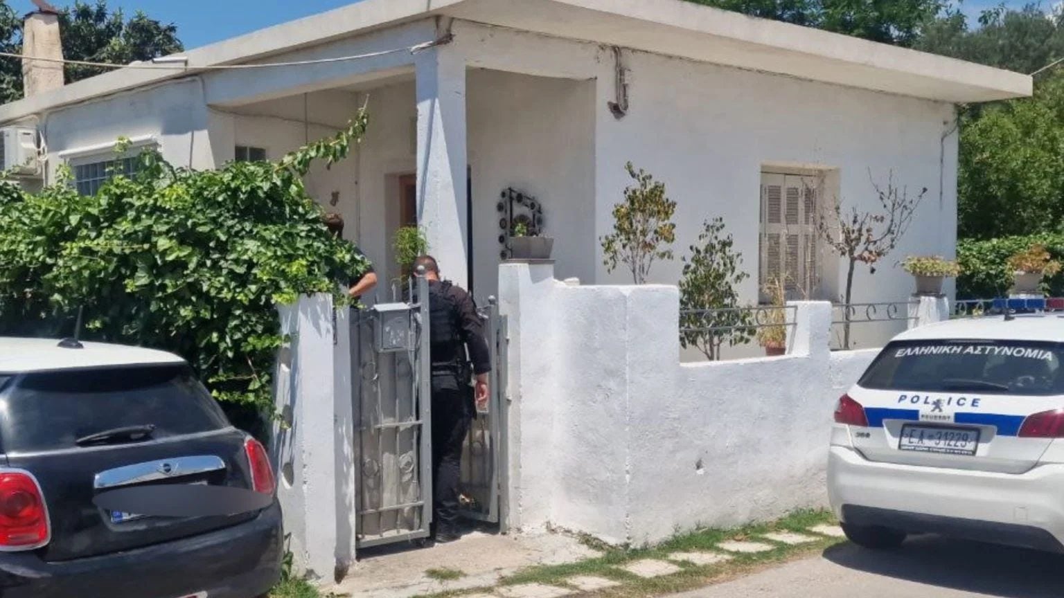 Αίγιο: Το φάρμακο-«φάντασμα» και το εύρημα που μπορεί να αποκαλύψει την αλήθεια για το διπλό φονικό 7 Αίγιο το σπίτι του φονικού