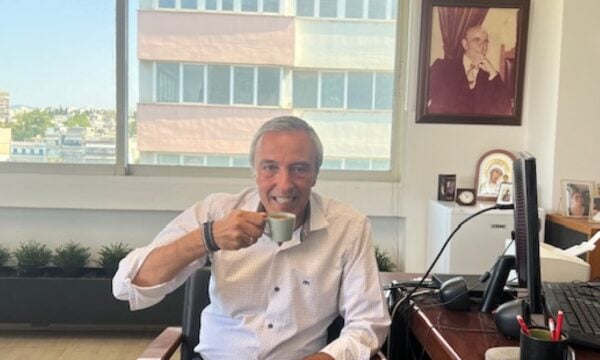 Ιωακείμοβιτς για την επίθεση με γκαζάκια: «Τέτοιες ενέργειες αποτελούν πλήγμα για τη Δημοκρατία»