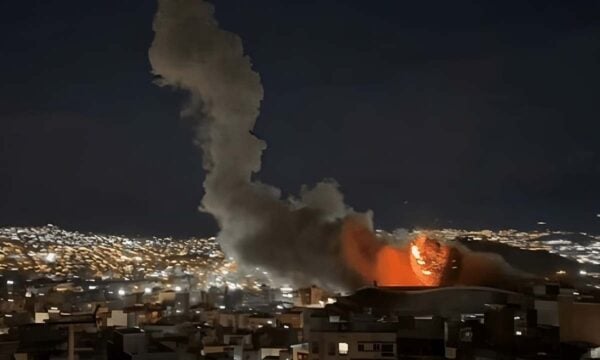 Ιράν: Νέο κύμα αμερικανικών αεροπορικών επιθέσεων στα νοτιοδυτικά της χώρας – Αναφορές για εκρήξεις