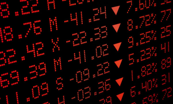 Χρηματιστήρια σε sell-off μετά τις δηλώσεις Τραμπ για το Ιράν – Στο -2,14% το ΧΑ