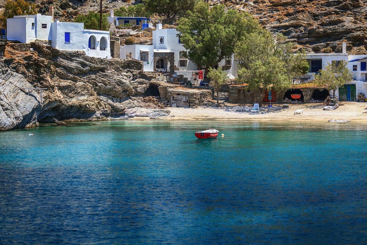 Τήνος: Το νησί των χωριών, της τέχνης και του αυθεντικού καλοκαιριού είναι πιο κοντά απ’ όσο φαντάζεσαι 12 Τήνος: Το νησί των χωριών, της τέχνης και του αυθεντικού καλοκαιριού είναι πιο κοντά απ’ όσο φαντάζεσαι